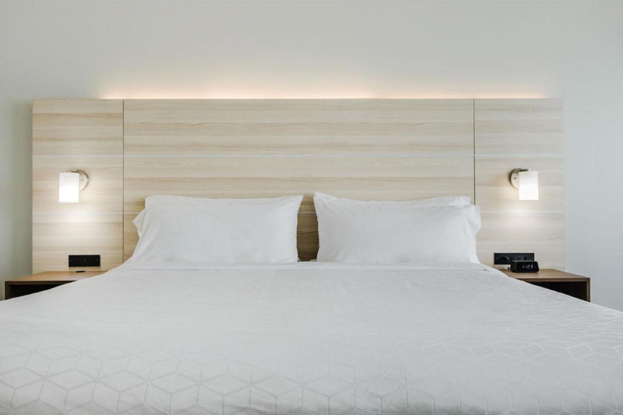 Holiday Inn Express & Suites Edmonton N - St Albert By Ihg Saint Albert Extérieur photo