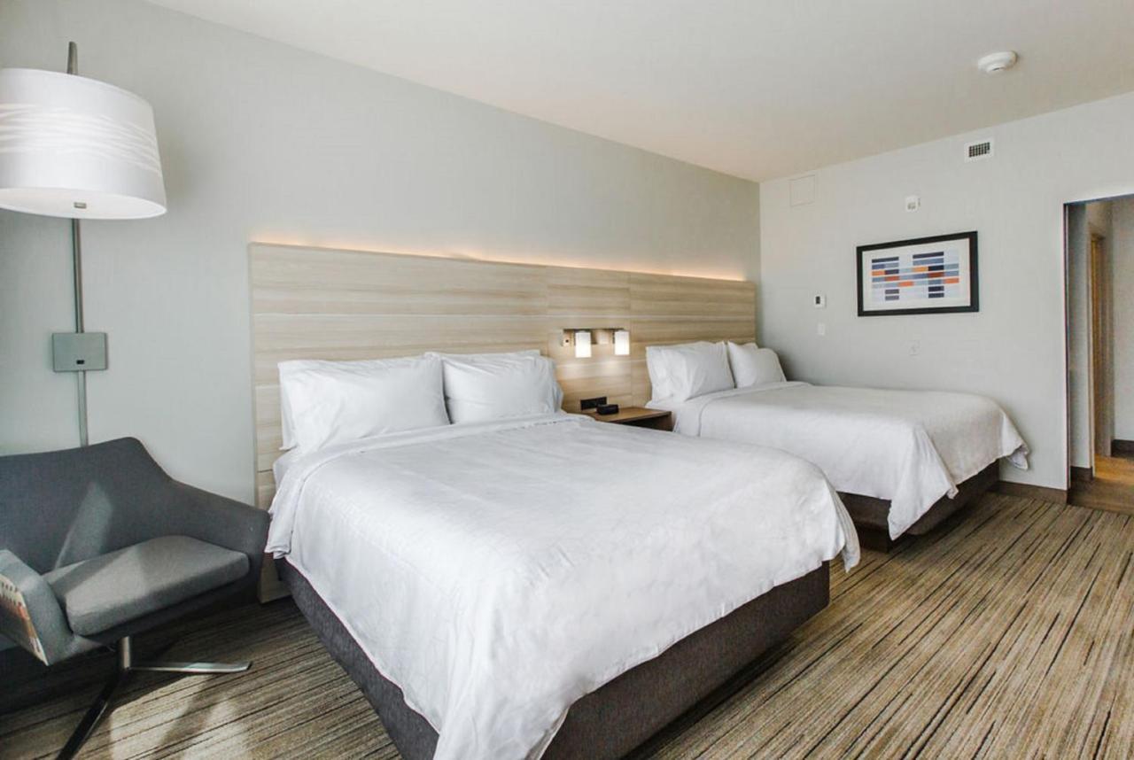 Holiday Inn Express & Suites Edmonton N - St Albert By Ihg Saint Albert Extérieur photo
