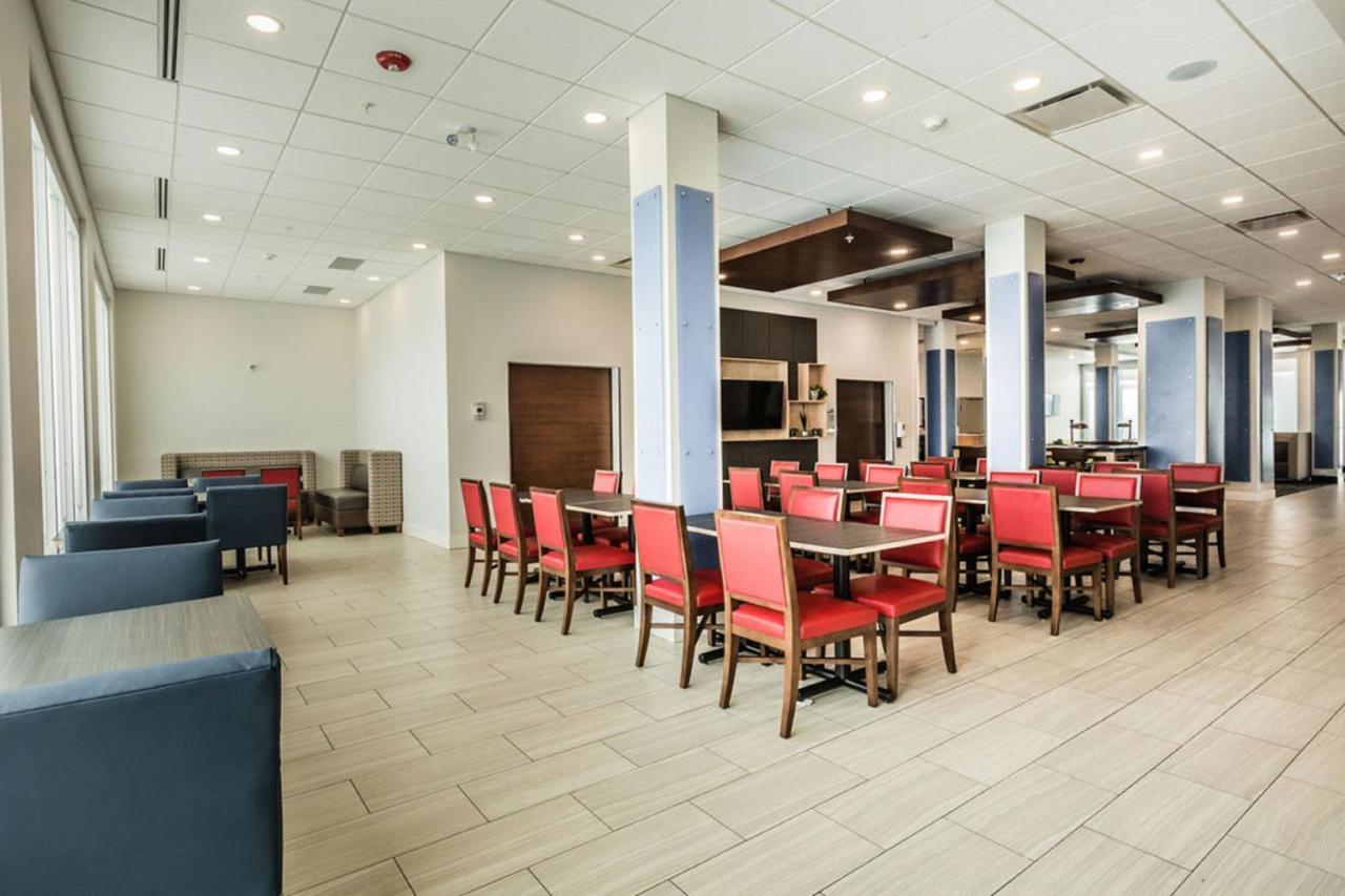 Holiday Inn Express & Suites Edmonton N - St Albert By Ihg Saint Albert Extérieur photo