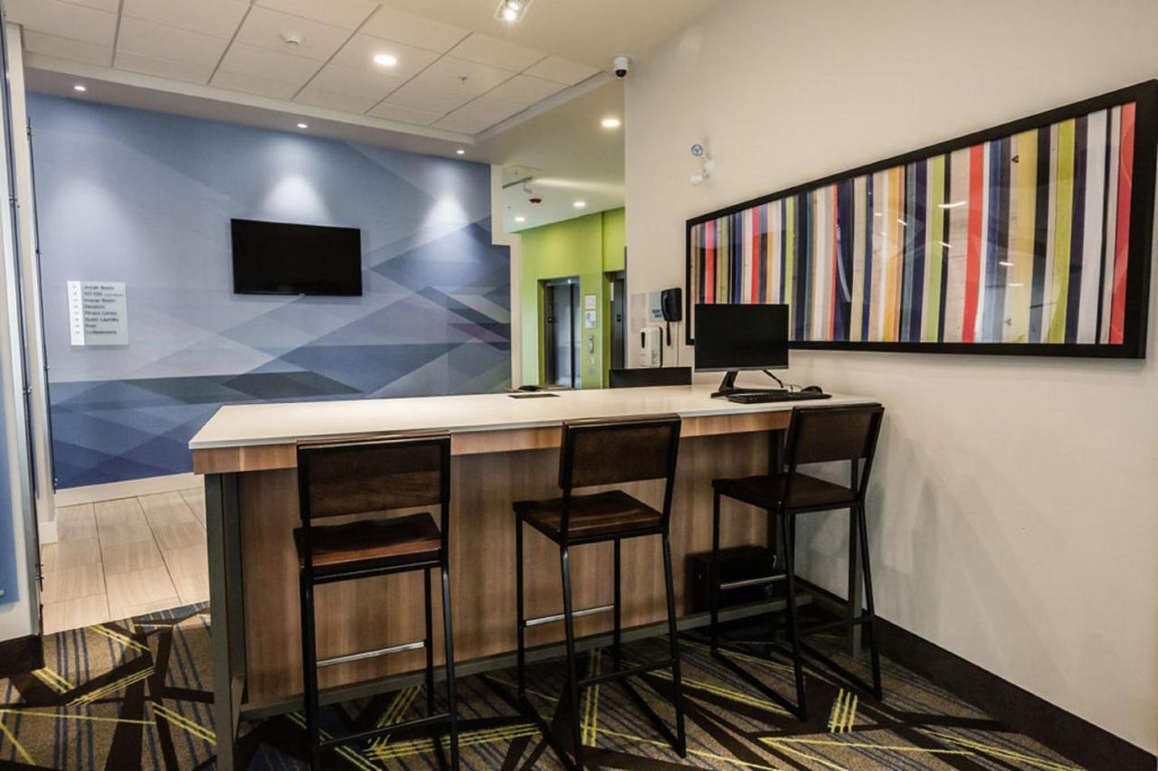 Holiday Inn Express & Suites Edmonton N - St Albert By Ihg Saint Albert Extérieur photo
