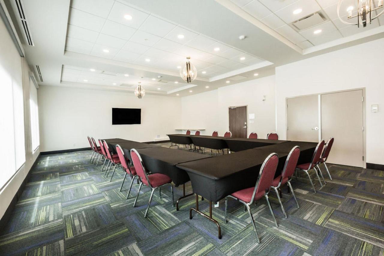 Holiday Inn Express & Suites Edmonton N - St Albert By Ihg Saint Albert Extérieur photo