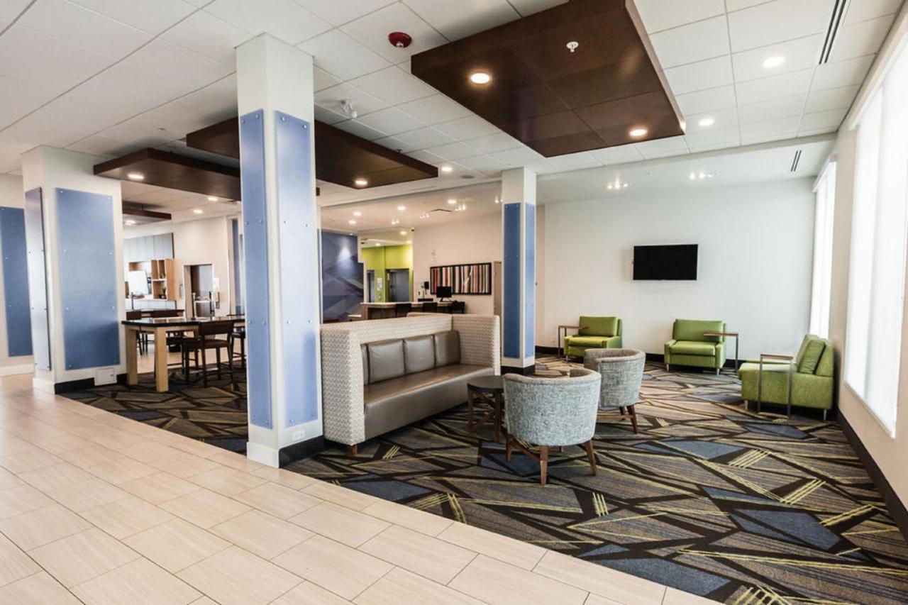 Holiday Inn Express & Suites Edmonton N - St Albert By Ihg Saint Albert Extérieur photo